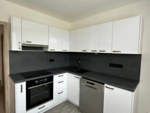 Pronájem bytu 2+1, Razová, 61 m2