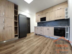 Prodej bytu 3+1, Hradec Králové, třída Edvarda Beneše, 98 m2