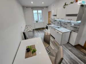 Prodej bytu 2+1, Cheb, Májová, 80 m2