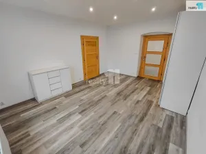 Prodej bytu 2+1, Cheb, Májová, 80 m2