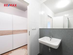 Prodej bytu 1+kk, Praha - Libeň, Novovysočanská, 27 m2