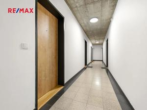 Prodej bytu 1+kk, Praha - Libeň, Novovysočanská, 27 m2