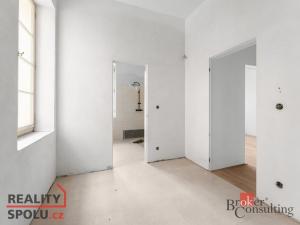 Prodej bytu 2+kk, Jince, Slavíkova, 70 m2