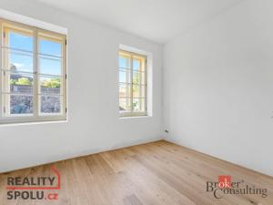 Prodej bytu 2+kk, Jince, Slavíkova, 70 m2