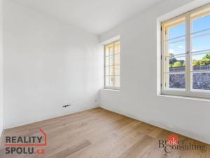 Prodej bytu 2+kk, Jince, Slavíkova, 70 m2