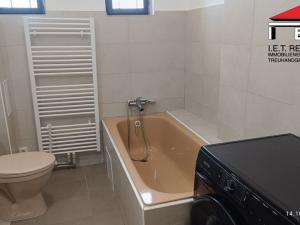 Pronájem bytu 2+kk, Ostrava, Nádražní, 52 m2