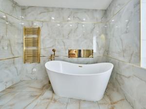 Prodej činžovního domu, Trutnov - Horní Staré Město, Horská, 340 m2