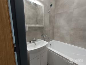 Prodej bytu 2+1, Sokolov, Sokolovská, 50 m2