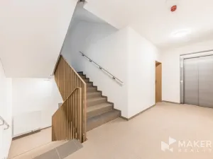 Pronájem bytu 1+kk, Praha - Libeň, Nad Kolčavkou, 42 m2