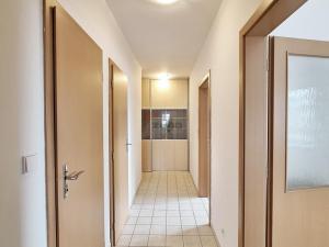 Pronájem bytu 4+kk, Praha - Horní Měcholupy, Padovská, 74 m2
