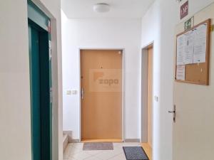 Pronájem bytu 4+kk, Praha - Horní Měcholupy, Padovská, 74 m2