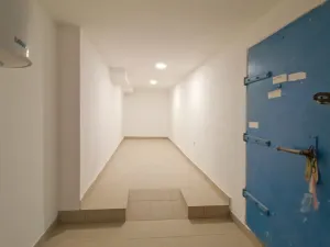 Pronájem obchodního prostoru, Chodov, náměstí ČSM, 260 m2