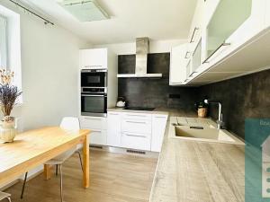 Pronájem bytu 2+1, Kroměříž, Sládkova, 62 m2