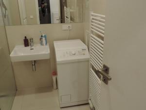 Pronájem bytu 3+kk, Praha - Dejvice, Wuchterlova, 85 m2