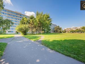 Prodej bytu 1+kk, Praha - Prosek, Lovosická, 33 m2