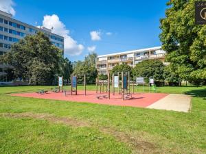 Prodej bytu 1+kk, Praha - Prosek, Lovosická, 33 m2