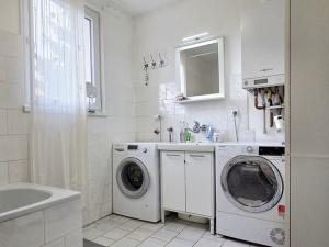 Prodej bytu 2+1, Praha - Vokovice, Na dlouhém lánu, 65 m2