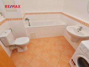 Pronájem bytu 1+kk, Praha - Strašnice, Názovská, 41 m2