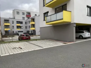 Pronájem garáže, Pardubice - Zelené Předměstí, Bratranců Veverkových, 16 m2