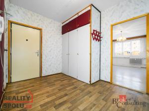 Prodej bytu 2+1, Hrádek - Nová Huť, 1. máje, 63 m2