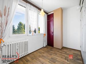 Prodej bytu 2+1, Hrádek - Nová Huť, 1. máje, 63 m2