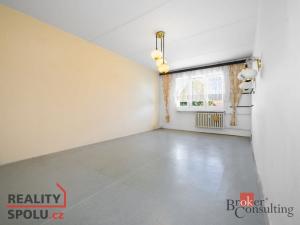 Prodej bytu 2+1, Hrádek - Nová Huť, 1. máje, 63 m2
