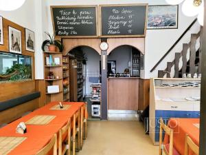 Pronájem restaurace, Písek, Hradiště, 497 m2