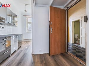 Pronájem bytu 1+1, Praha - Holešovice, Letohradská, 40 m2