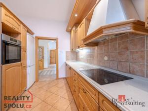 Pronájem vily, Dolní Břežany, V Zahradách, 369 m2