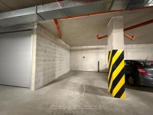 Pronájem garážového stání, Plzeň, Rubínová, 15 m2