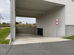 Pronájem garážového stání, Plzeň, Rubínová, 15 m2