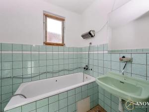 Prodej rodinného domu, Zvěrotice, 196 m2