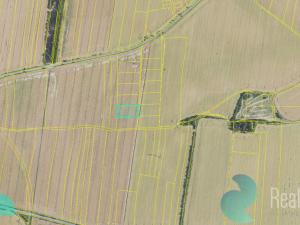 Prodej podílu 1/2 pole, Unhošť, 1581 m2