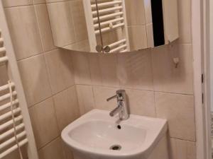 Pronájem bytu 1+1, Praha - Krč, Hornokrčská, 47 m2