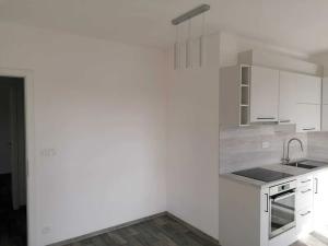 Pronájem bytu 2+kk, Liberec, Tatranská, 59 m2