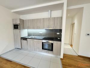 Pronájem bytu 2+kk, Praha - Staré Město, Národní, 65 m2
