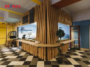 Pronájem restaurace, Praha - Smíchov, Křížová, 236 m2