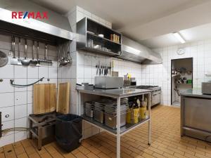 Pronájem restaurace, Praha - Smíchov, Křížová, 236 m2