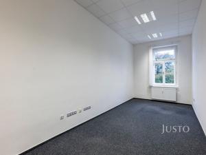 Pronájem kanceláře, Uherské Hradiště, Masarykovo náměstí, 19 m2