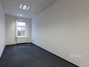 Pronájem kanceláře, Uherské Hradiště, Masarykovo náměstí, 19 m2