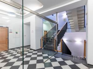 Pronájem kanceláře, Uherské Hradiště, Masarykovo náměstí, 19 m2