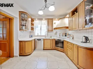 Prodej rodinného domu, Suchdol - Vysoká, 256 m2