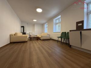 Pronájem bytu 3+kk, Chomutov, Vršovců, 75 m2