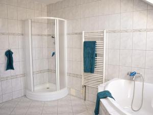 Prodej vícegeneračního domu, Olšany, 392 m2