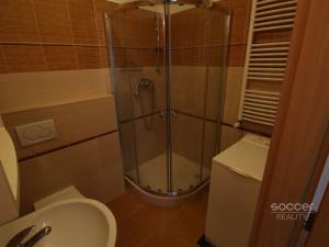 Pronájem bytu 2+kk, Praha - Horní Počernice, V javorech, 52 m2