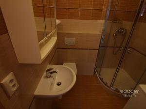 Pronájem bytu 2+kk, Praha - Horní Počernice, V javorech, 52 m2