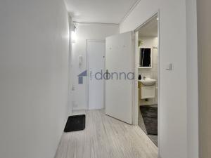 Pronájem bytu 1+kk, Praha, Bajkonurská, 26 m2