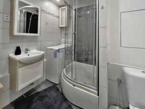 Pronájem bytu 1+kk, Praha, Bajkonurská, 26 m2