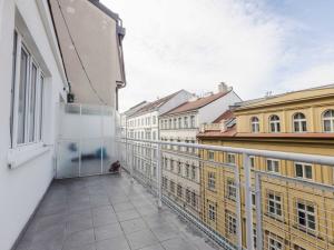 Pronájem bytu 1+kk, Praha, Krakovská, 28 m2