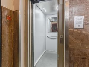 Pronájem bytu 1+kk, Praha, Krakovská, 28 m2